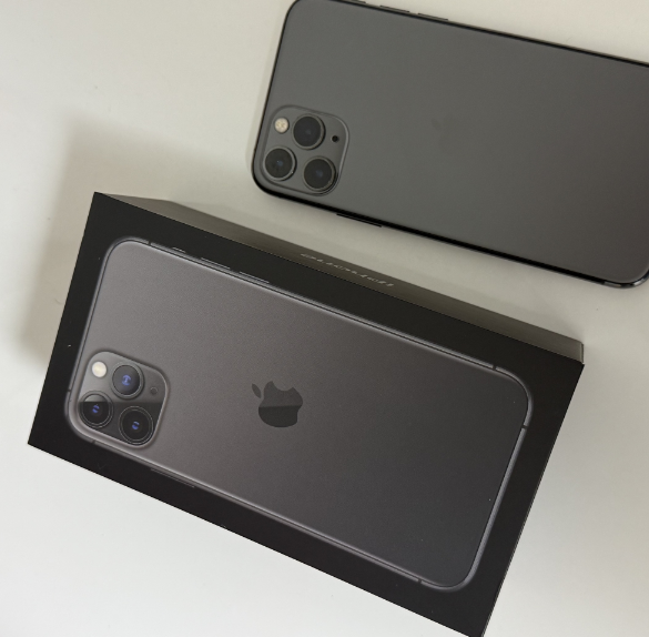 아이폰 11pro 256GB + 이어폰