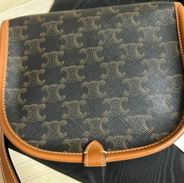 셀린느 폴코 미디엄 트리오페 캔버스 숄더백