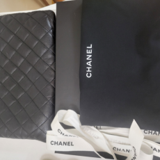 샤넬 클러치 캐비어 금장