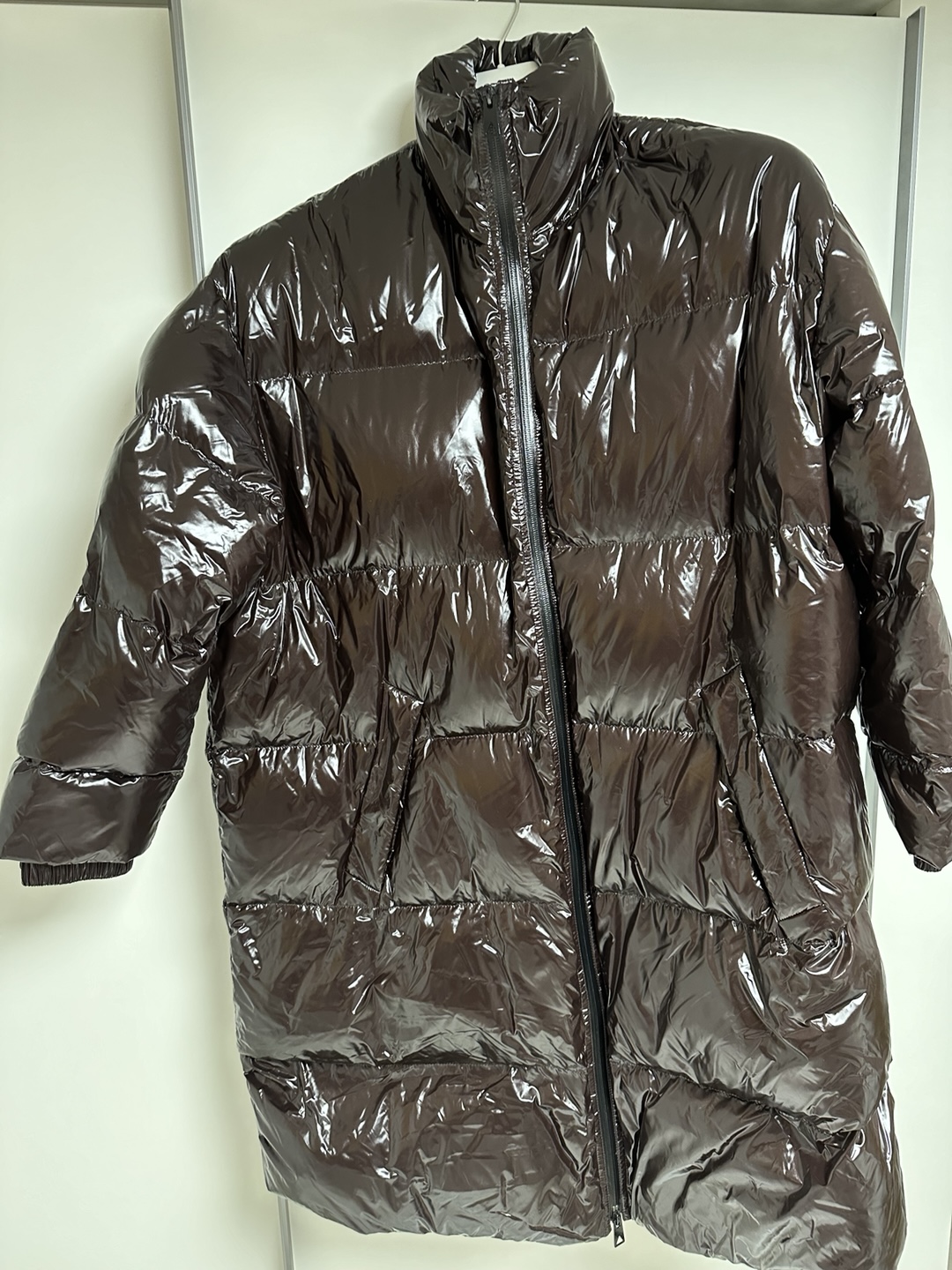 보테카베네타 구스패딩