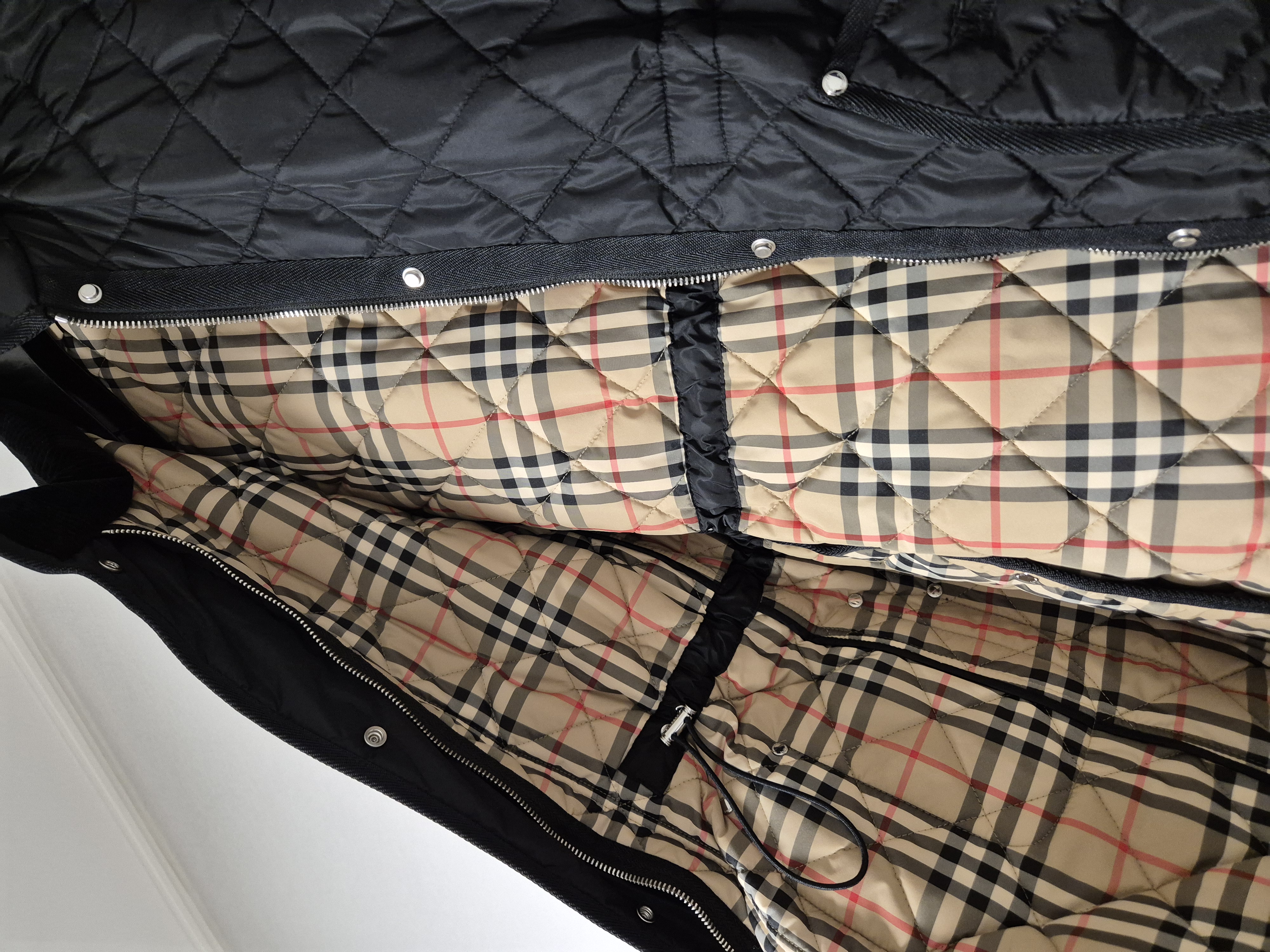 버버리하이넥퀼팅후드코트