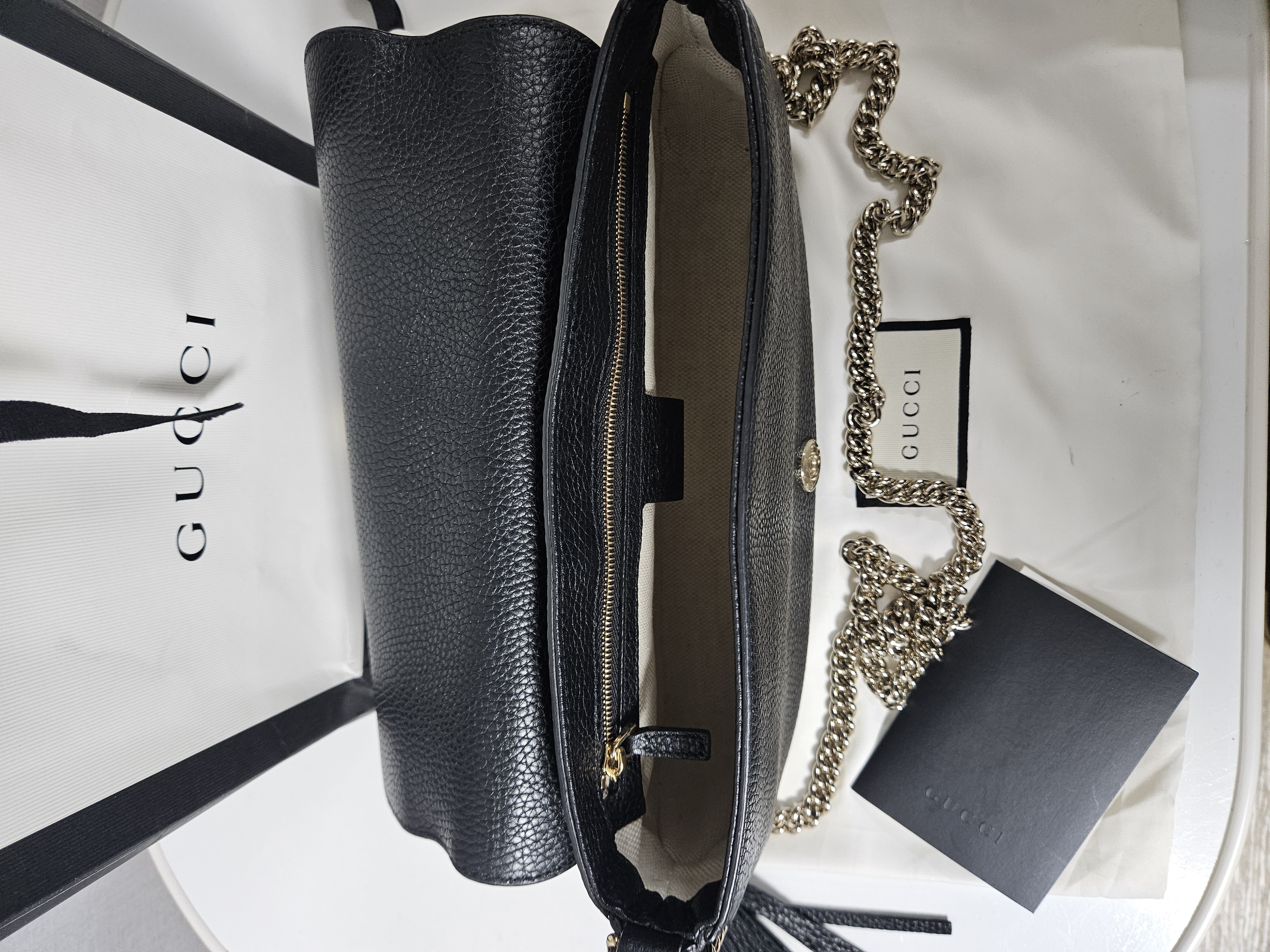 구찌소호테슬체인크로스백