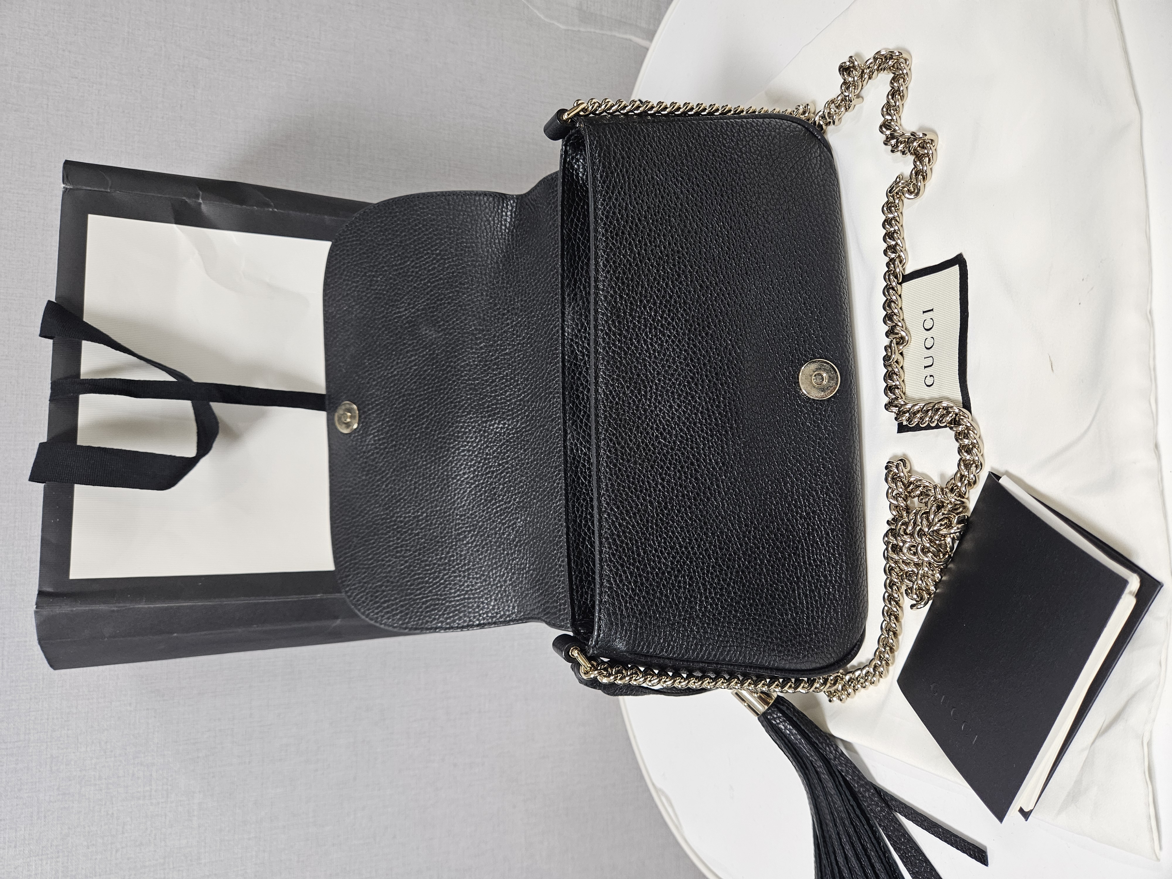 구찌소호테슬체인크로스백