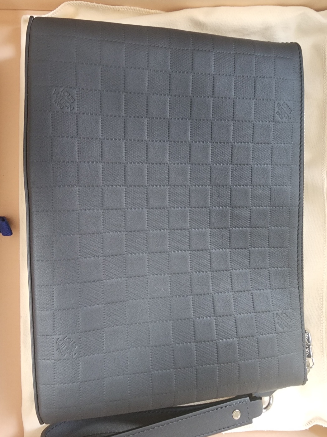 루이비통 클러치백