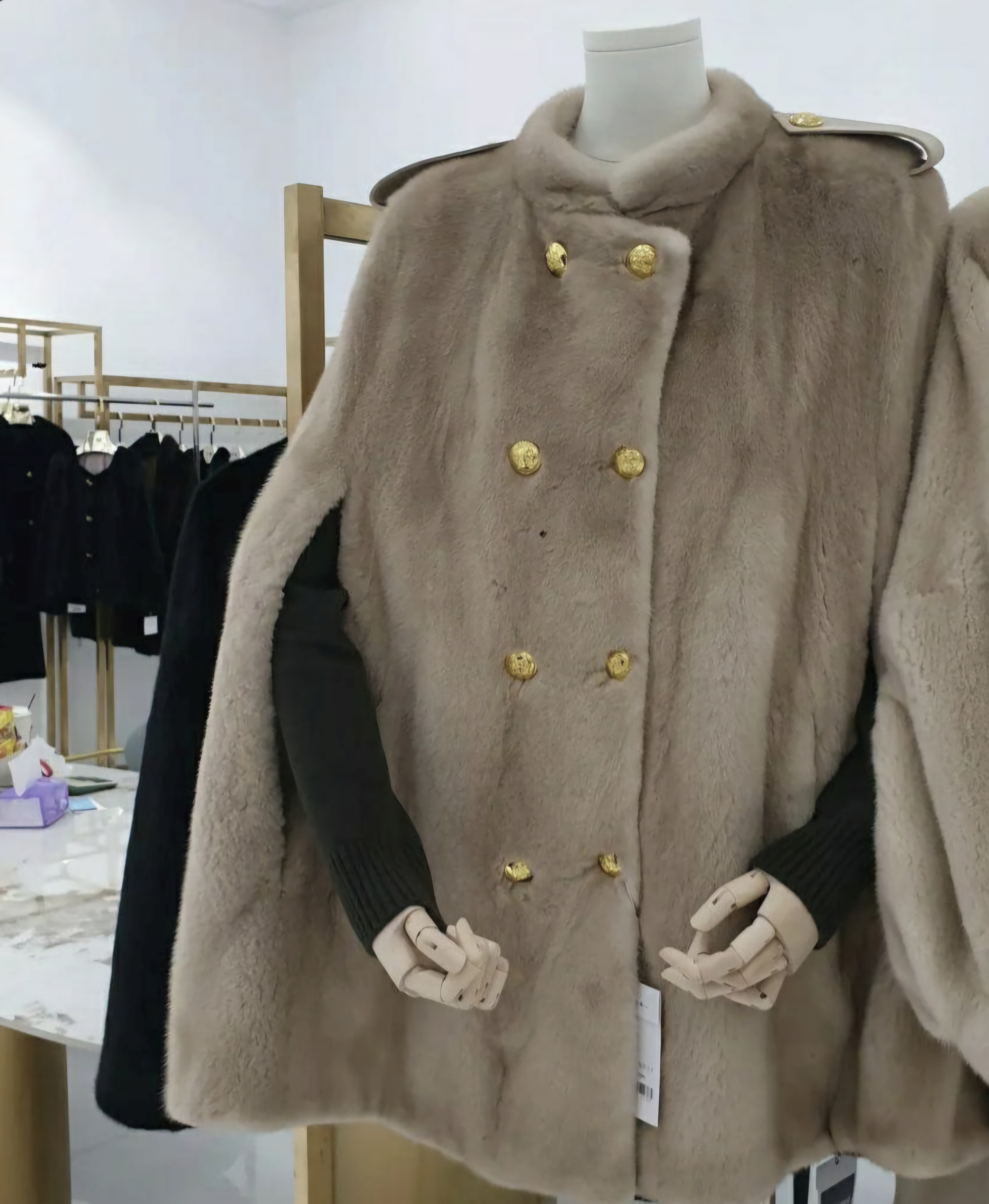 팔로미노 밍크휘메일 케이프 (새제품)