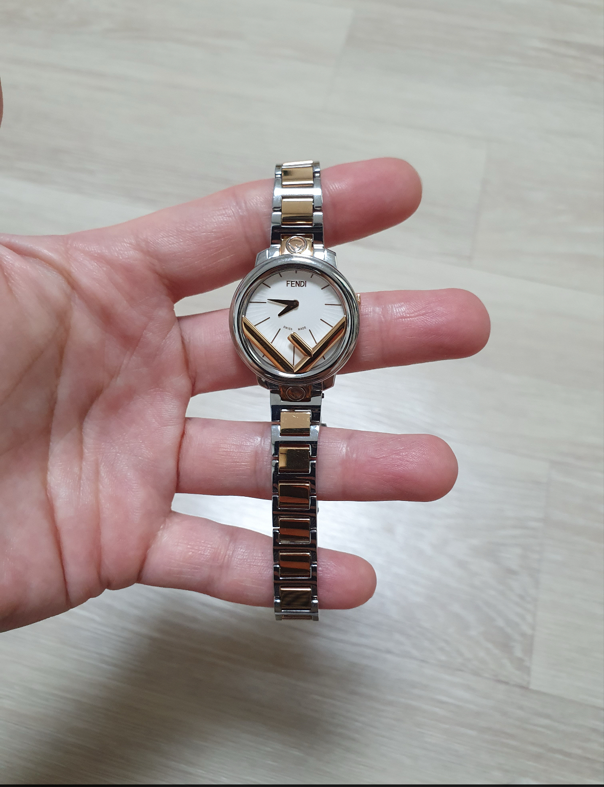 펜디 시계 팔아오