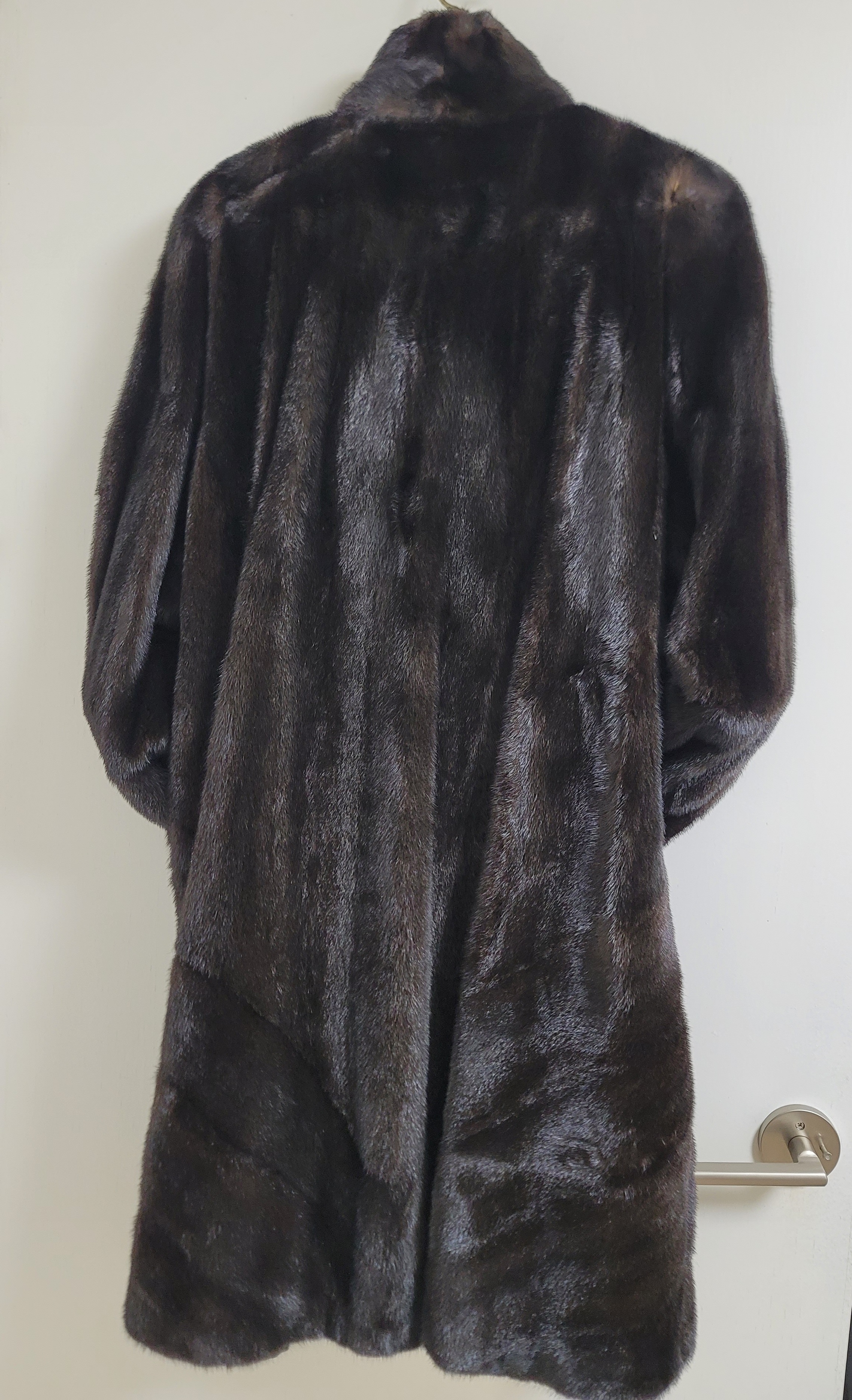 진도모피 롱코트