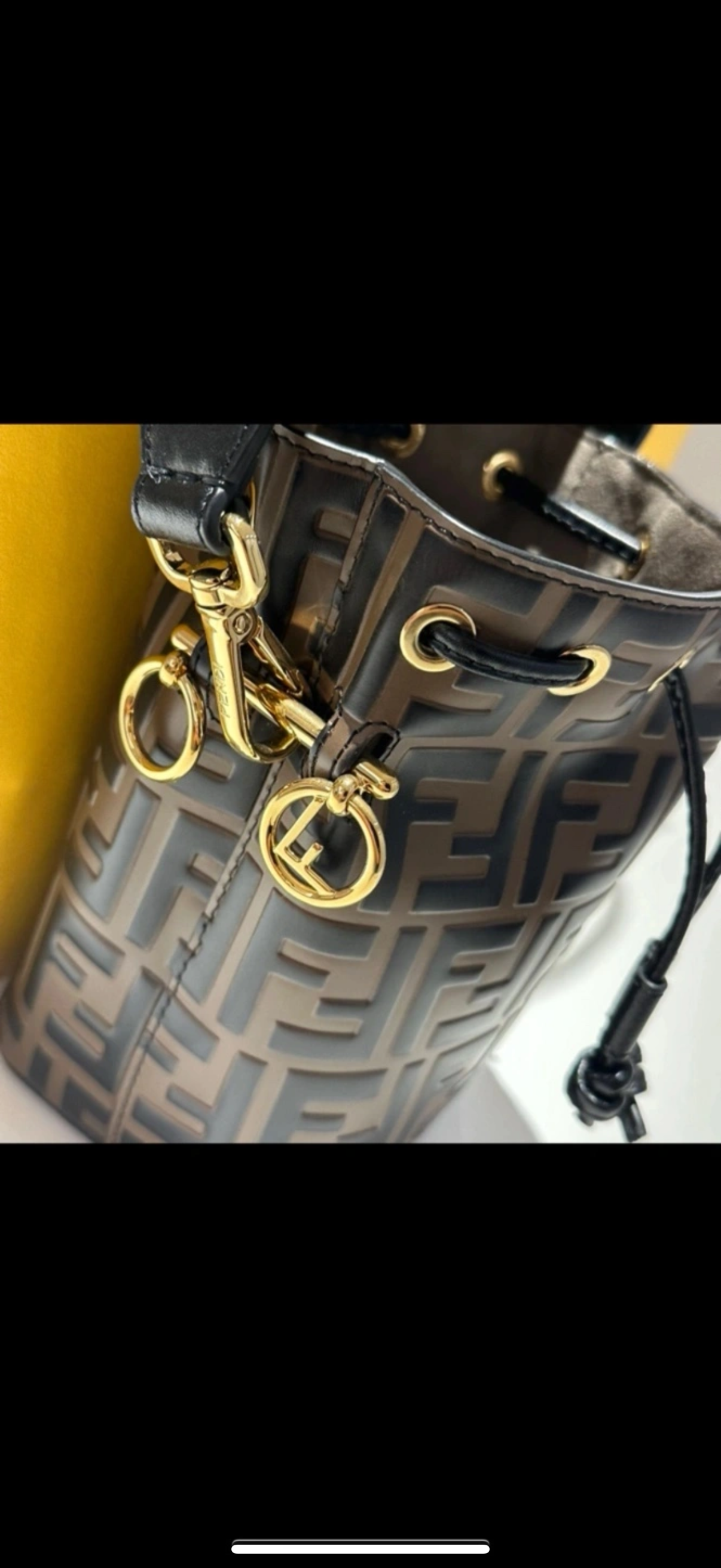 펜디 몬트레조 버킷백