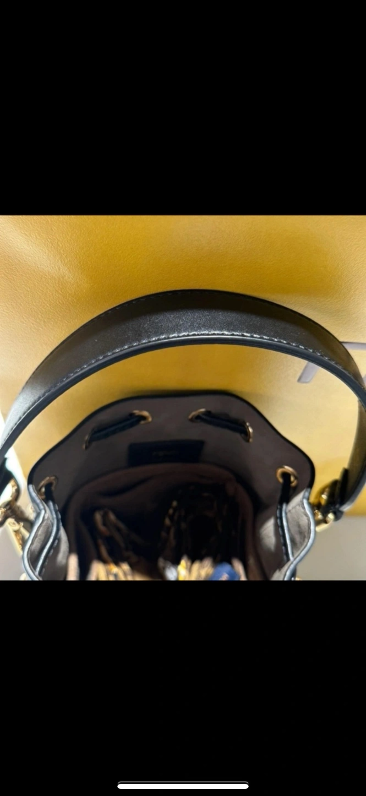 펜디 몬트레조 버킷백