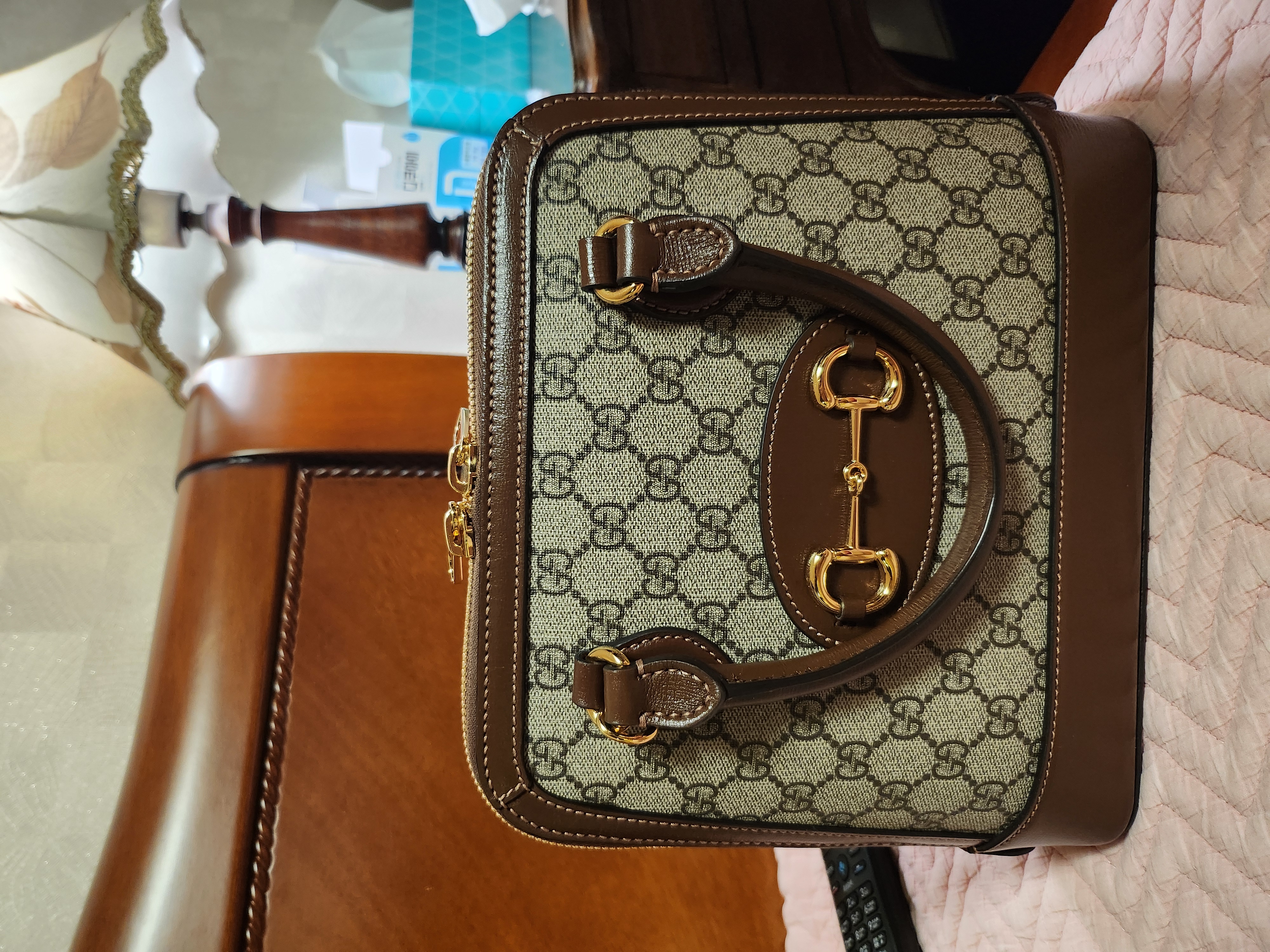 구찌홀스빗미듐