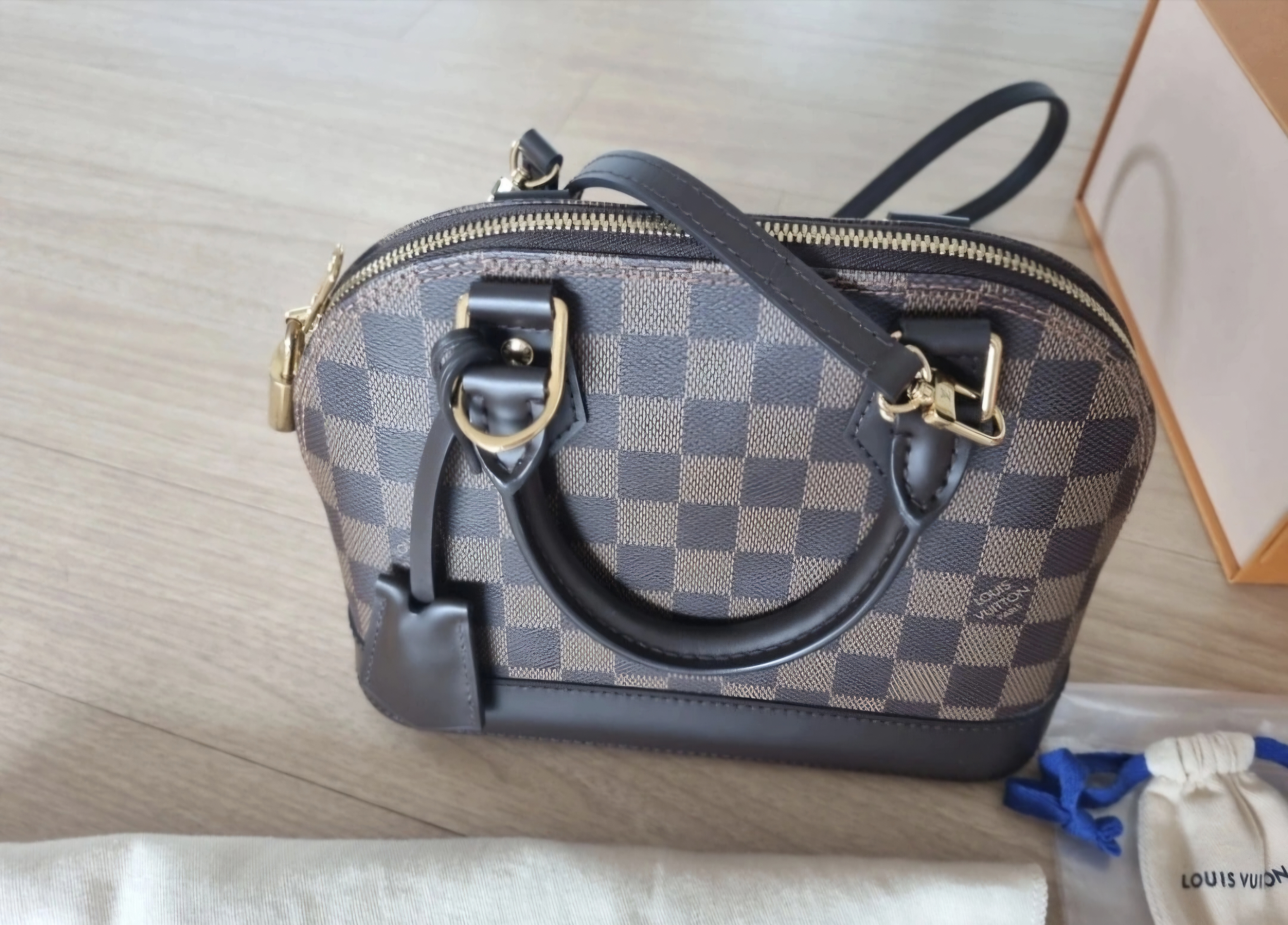 루이비통 다미에 알마bb