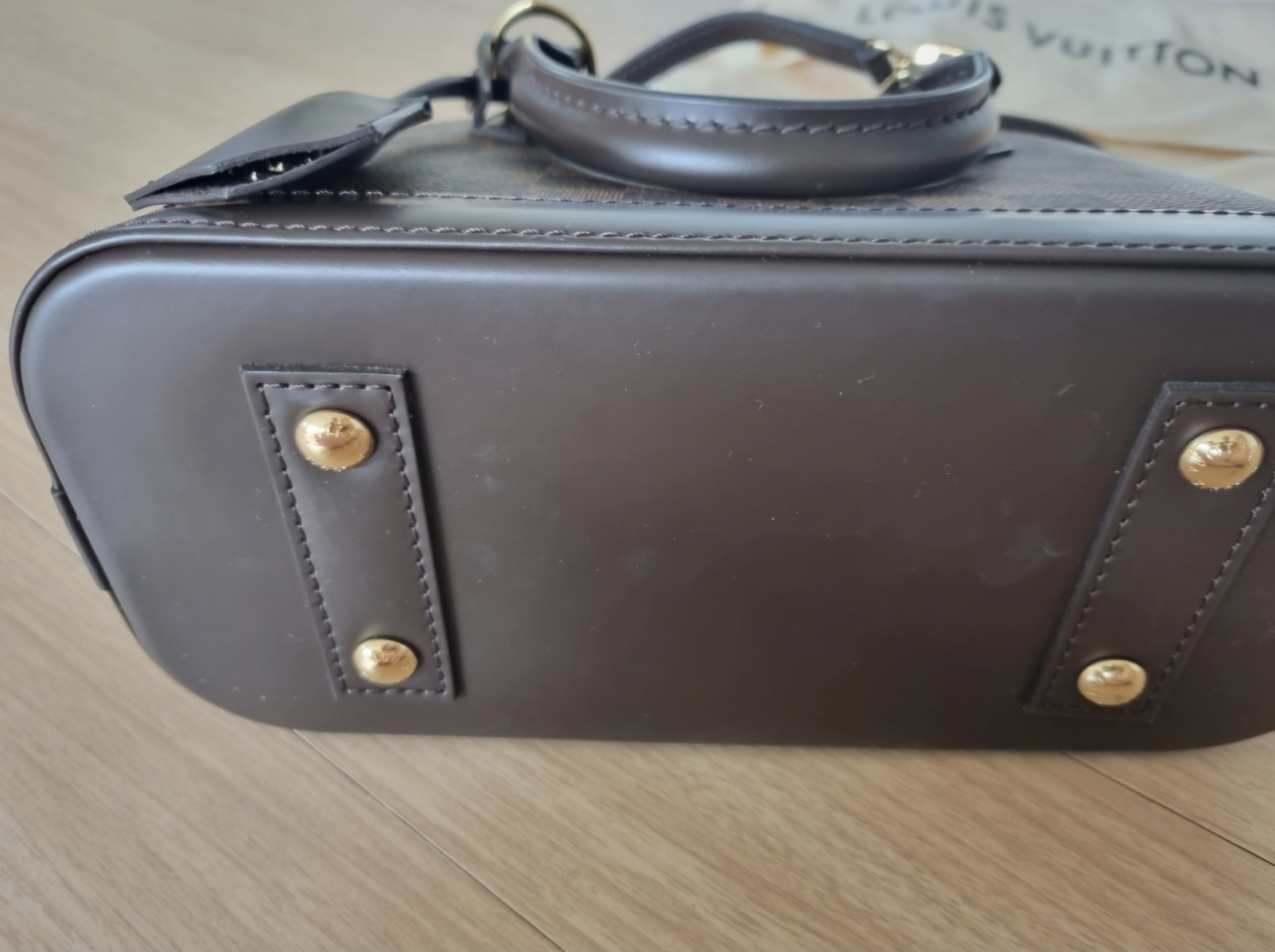 루이비통 다미에 알마bb