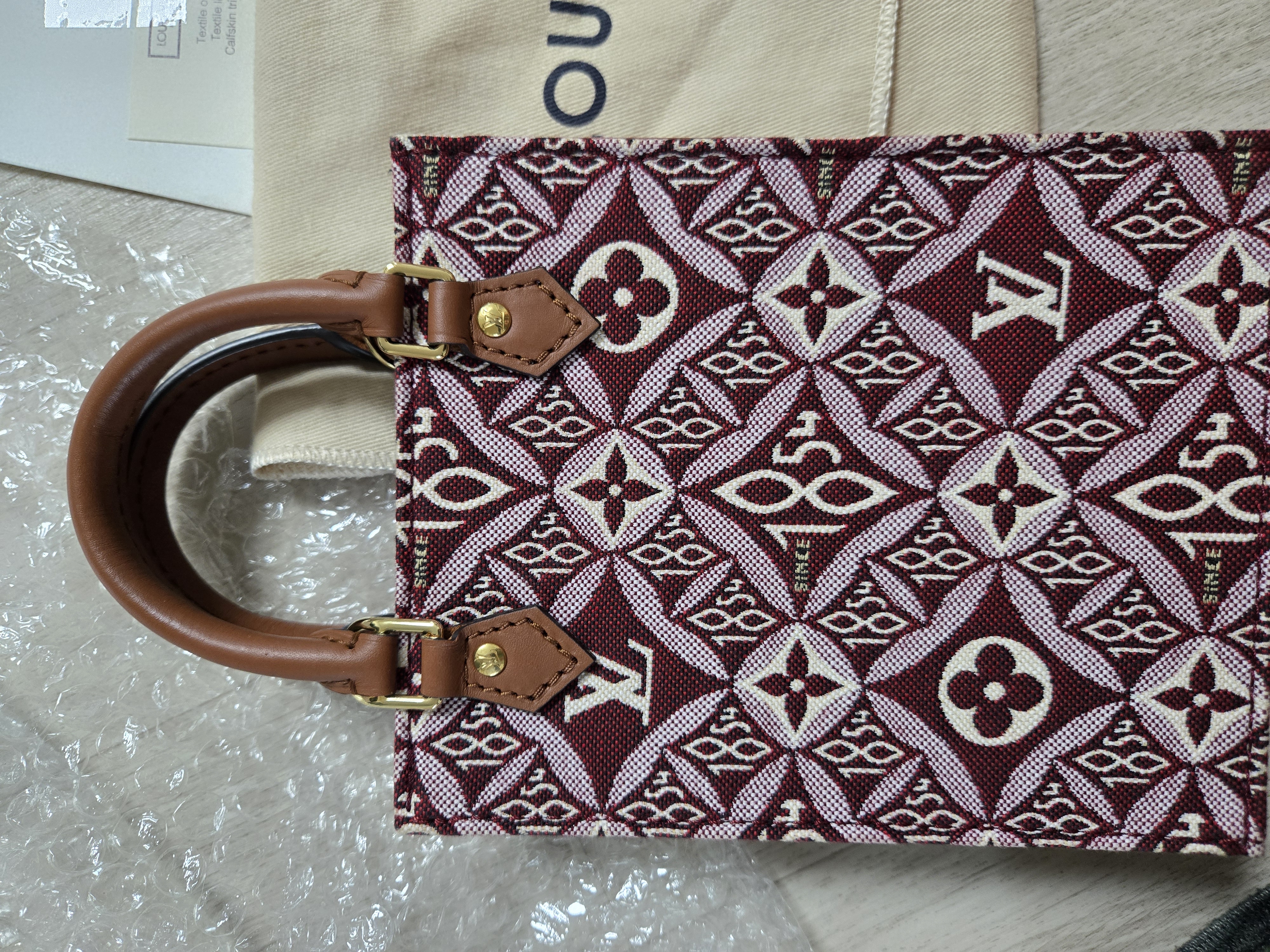 루이비통 쁘띠삭플라 M69846