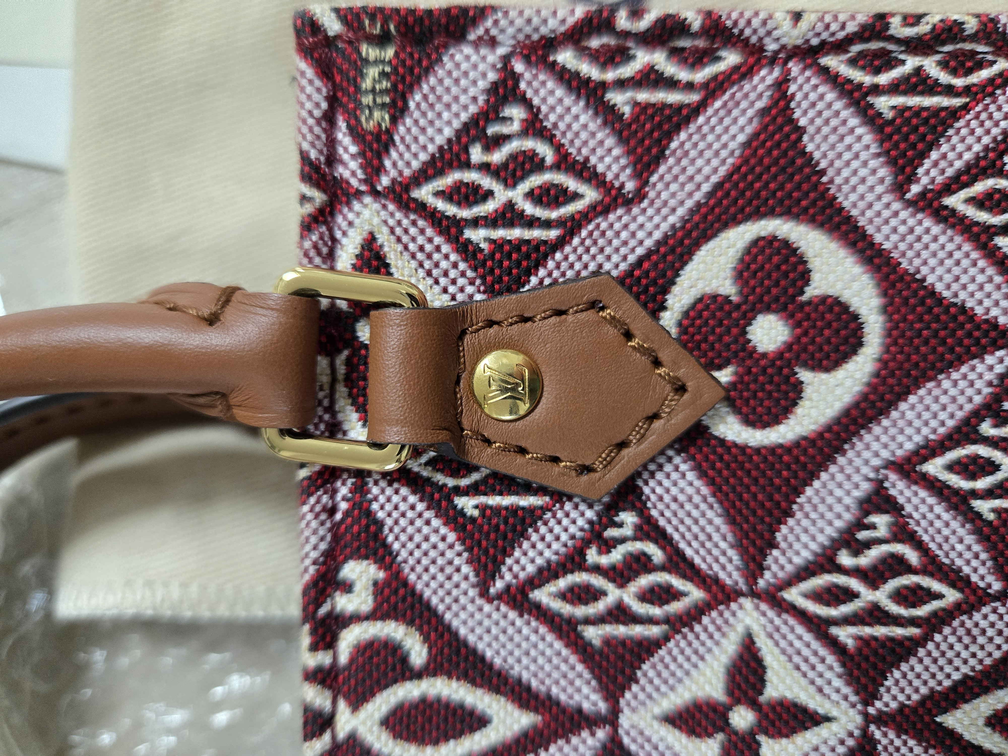 루이비통 쁘띠삭플라 M69846