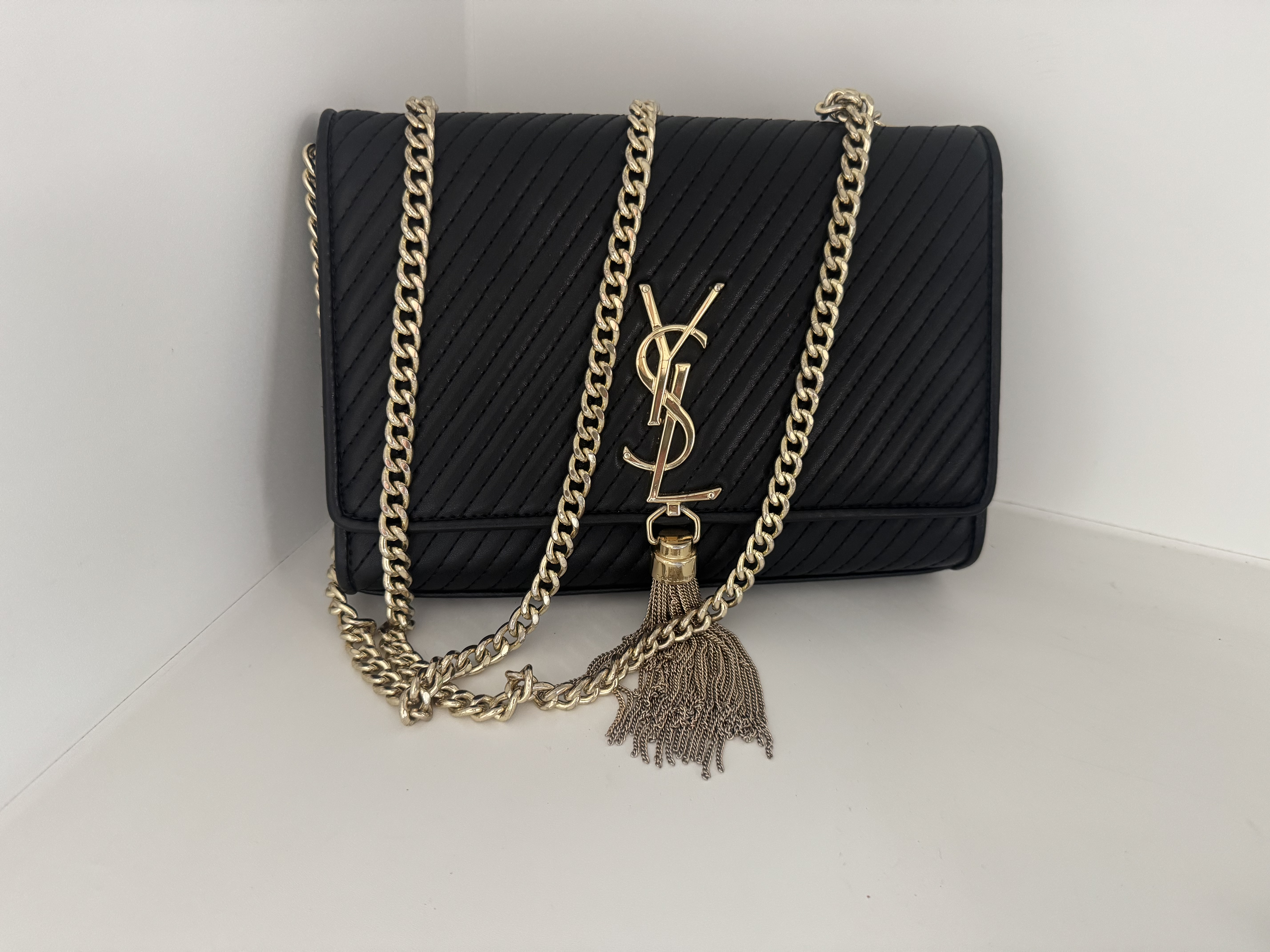 입생로랑체인숄더백