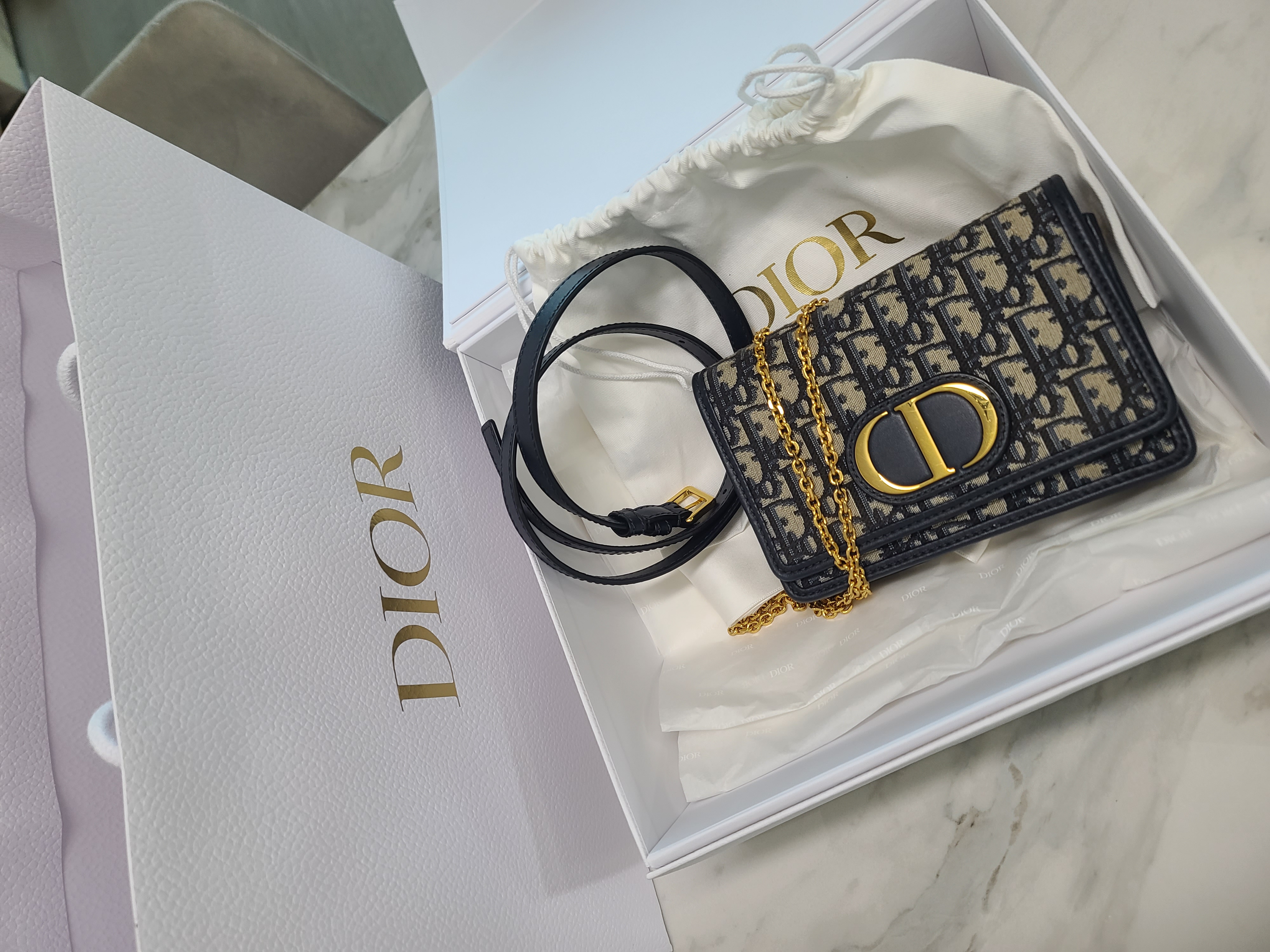 디올 30 몽테인 나노 파우치 체인 지갑 S2086UTZQ  M928