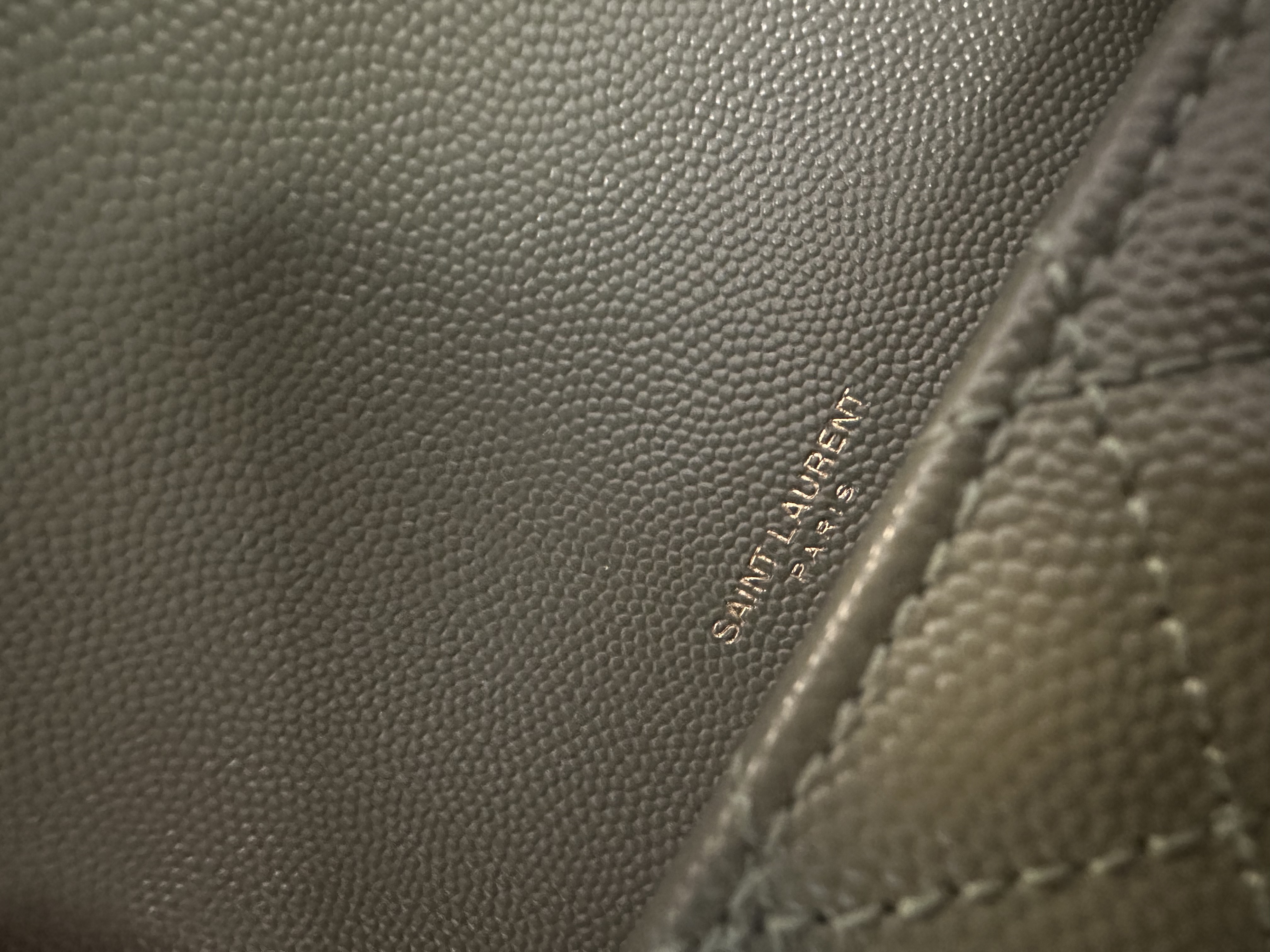 생로랑 마틀라세 스몰 크로스바디 백