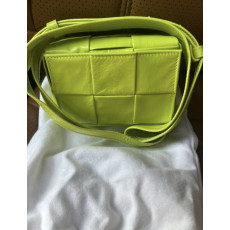 보테가 카세트백