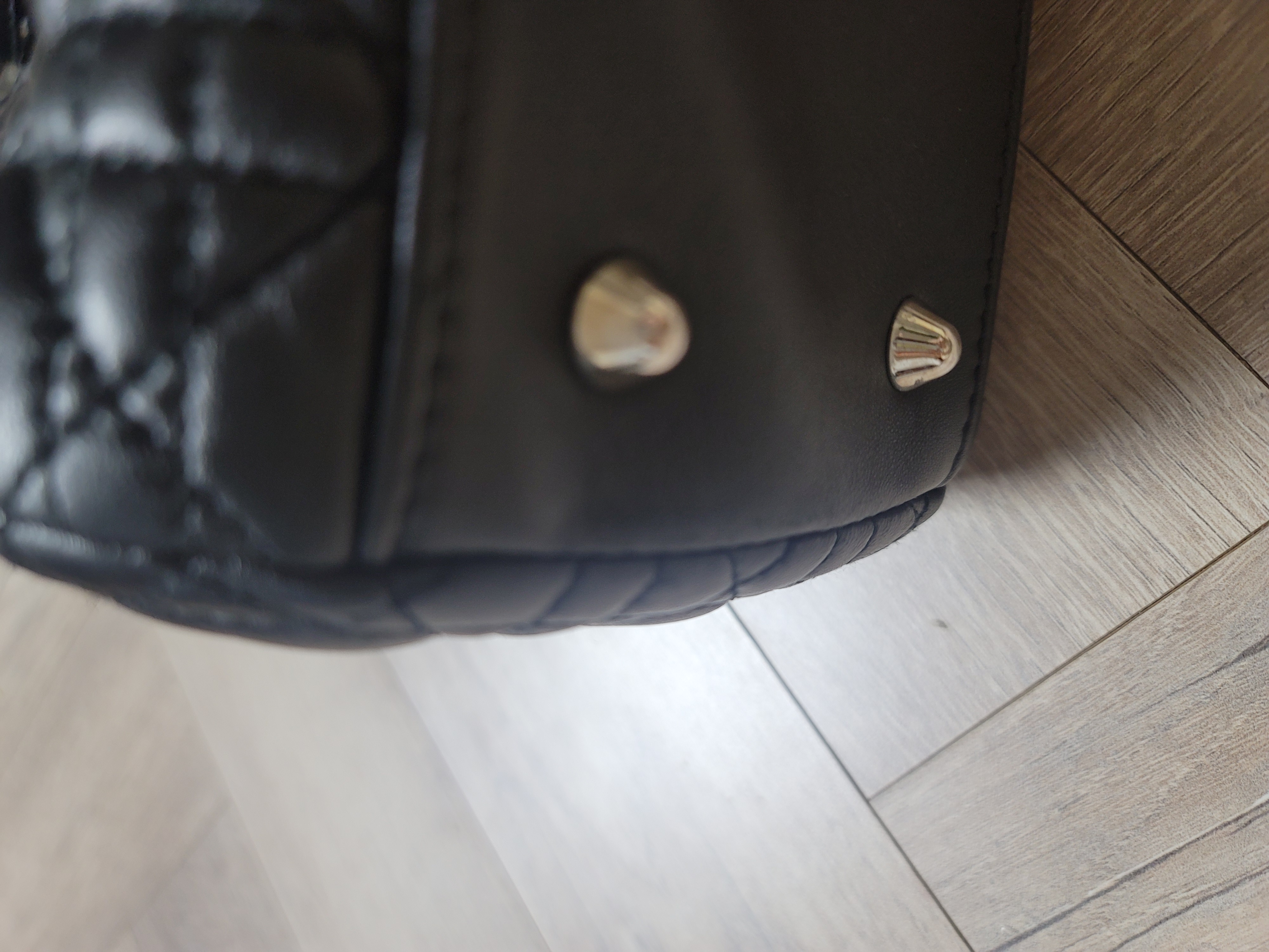 크리스챤디올솔더백