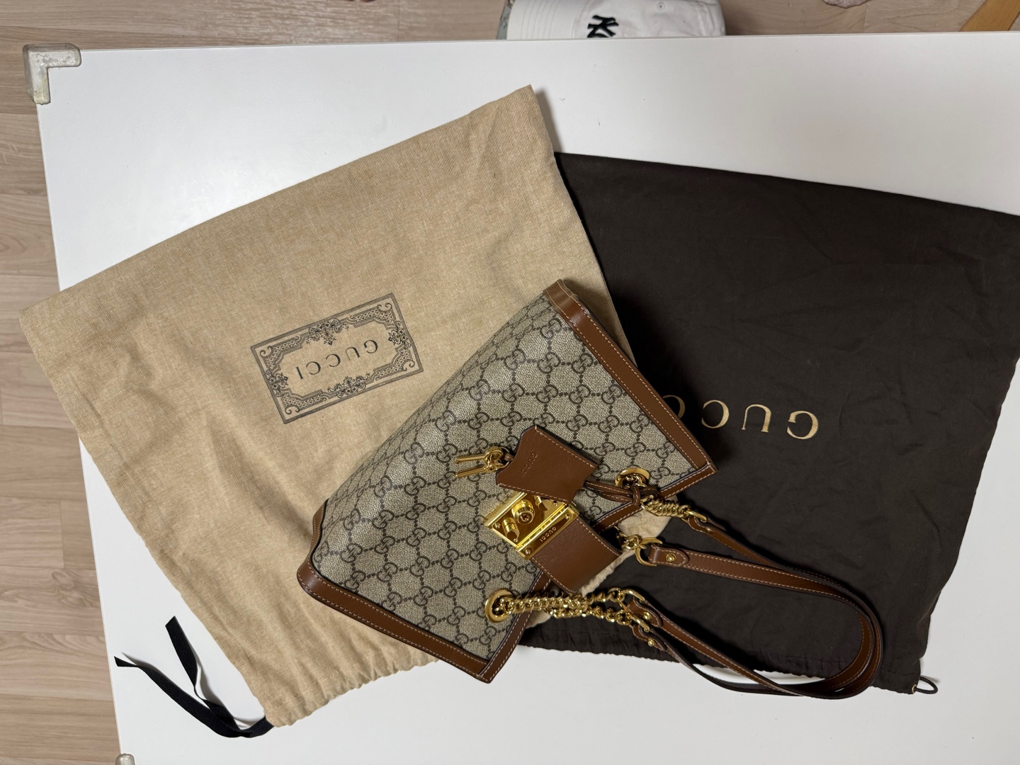 구찌 패드락 GG 스몰 숄더백