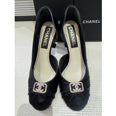 샤넬 cc로고 새틴 하이힐