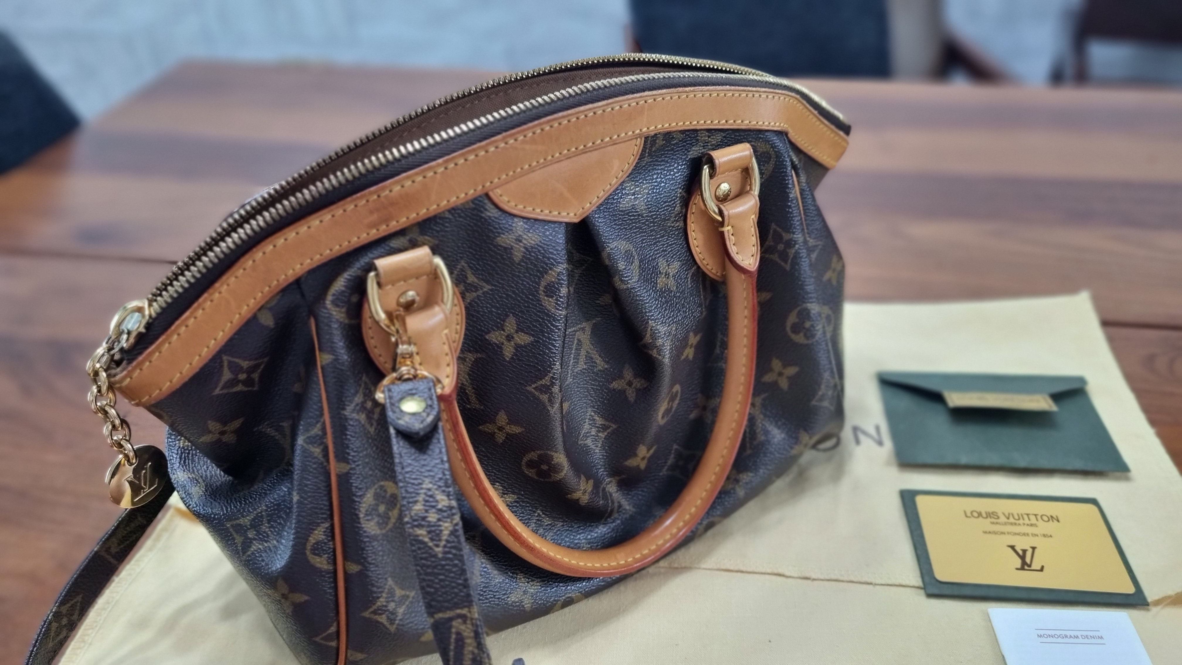 루이비통가방 티볼리 스몰