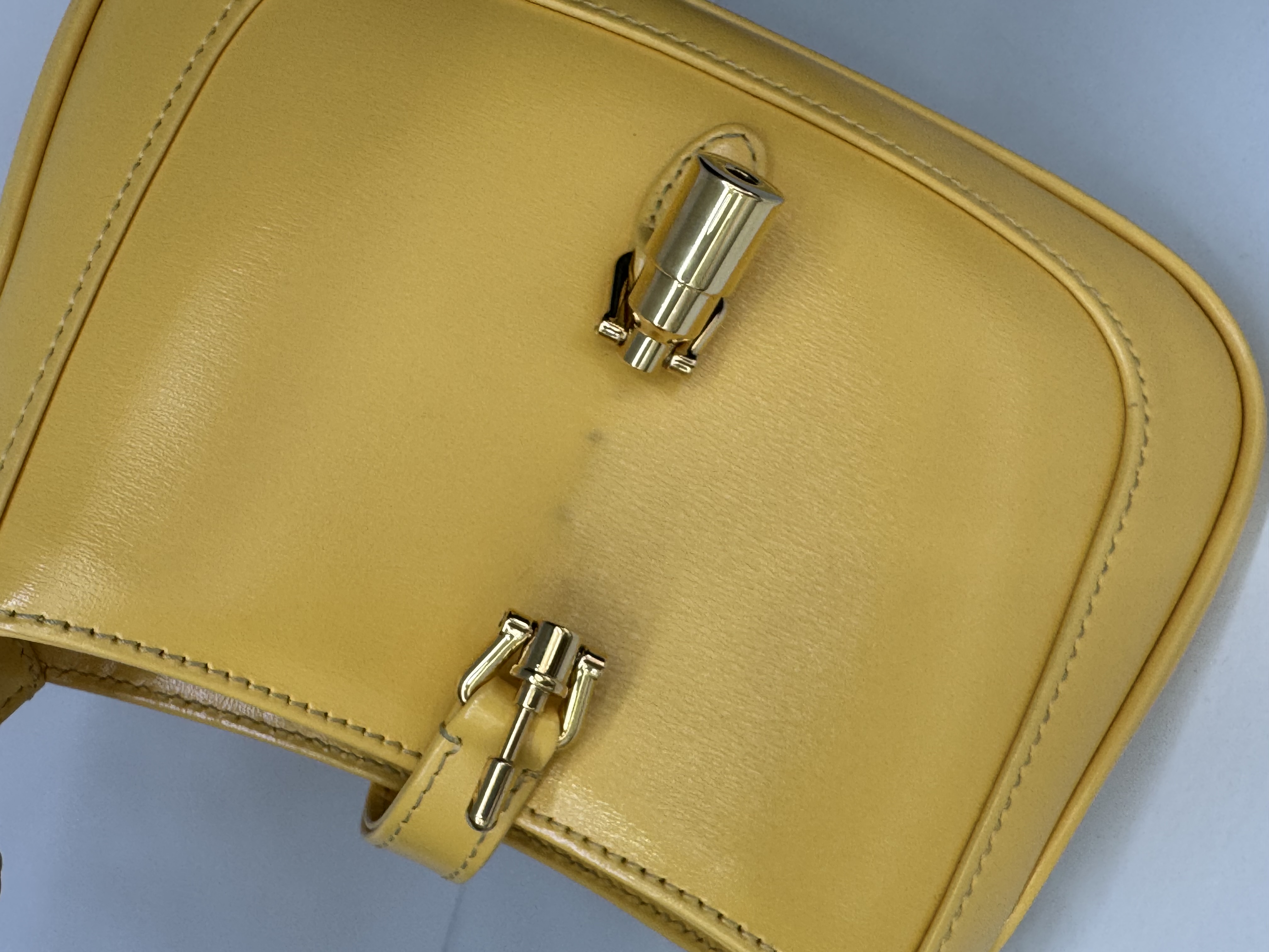 구찌 1961 재키 스몰백 옐로우