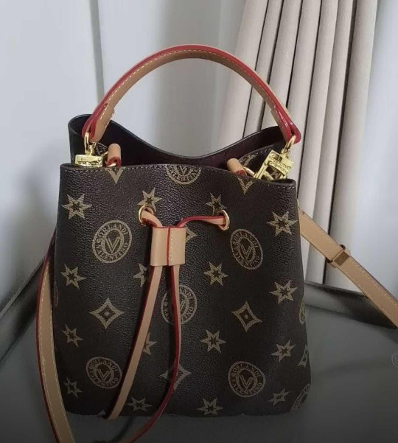 정품 발렌티노 올란디 버킷백 새상품