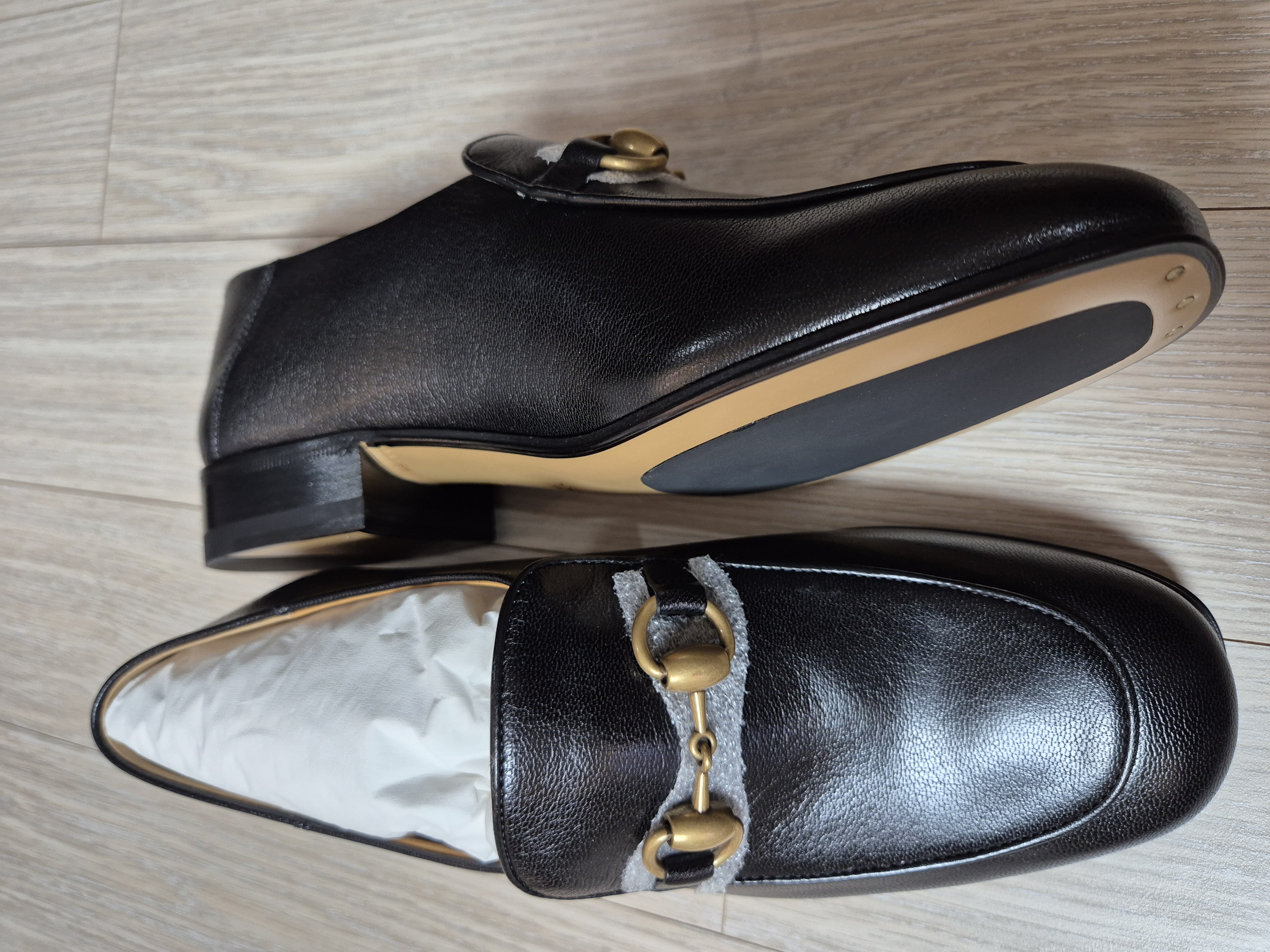 구찌 블랙 가죽 로퍼