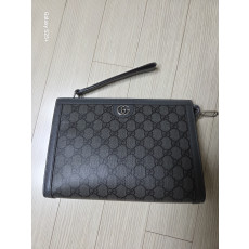 구찌GG 슈프림 클러치