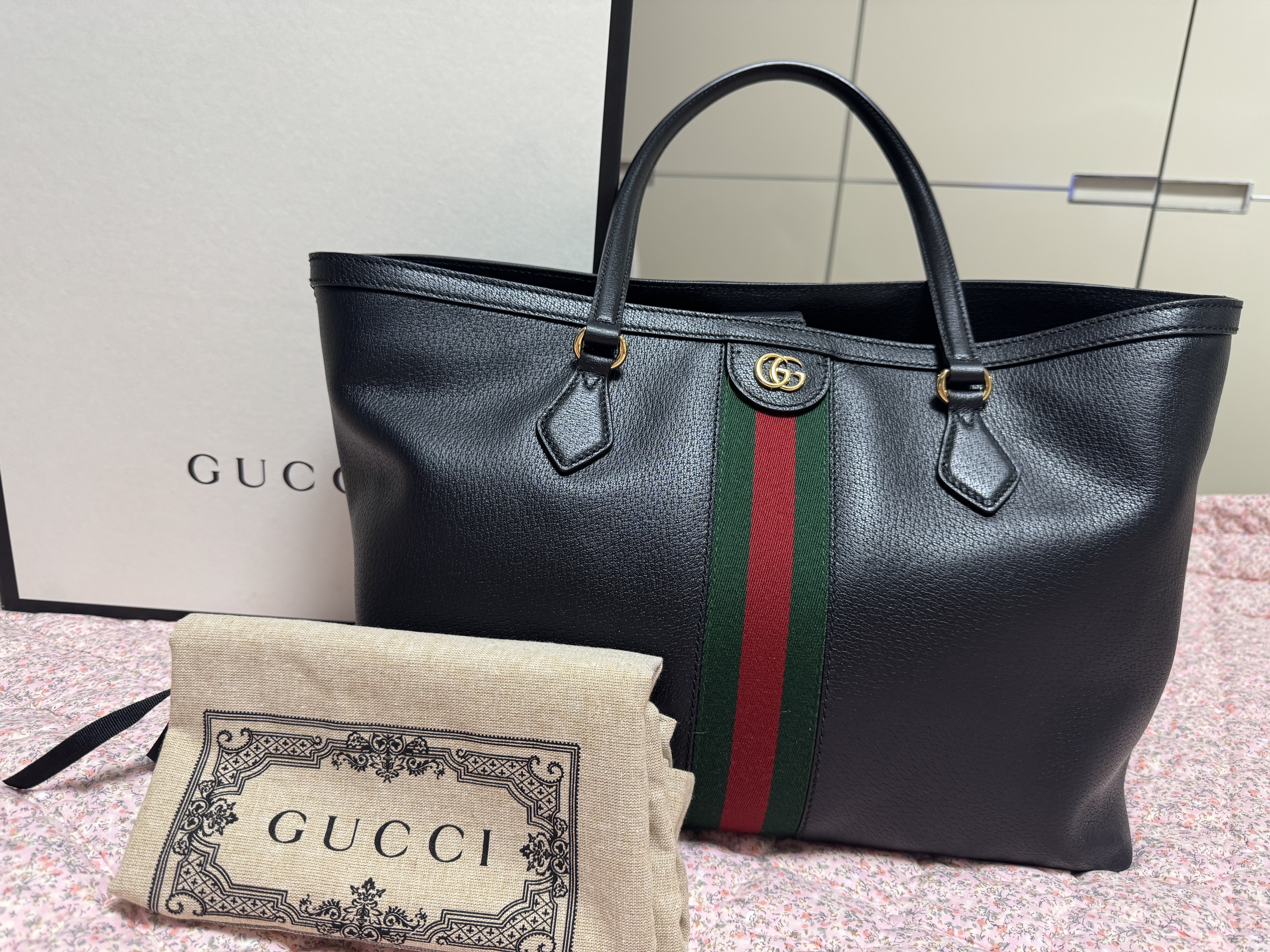 구찌 오피디아 라지 토트백(정품)